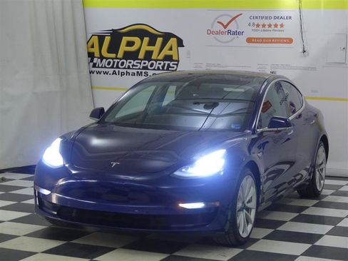 Used 2018 Tesla Model 3 Long Range image 2