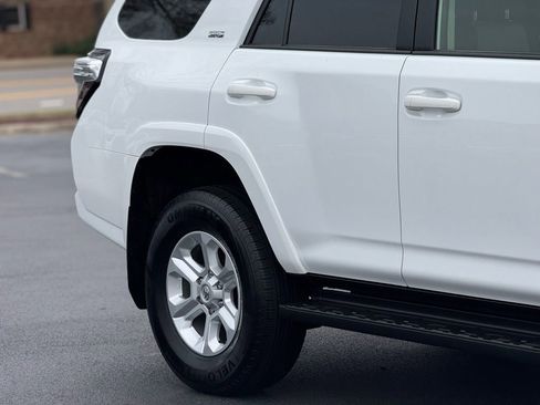 Used 2024 Toyota 4Runner SR5 Premium image 8
