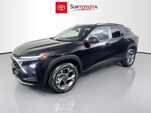 Used 2024 Chevrolet Trax LT FWD image 9