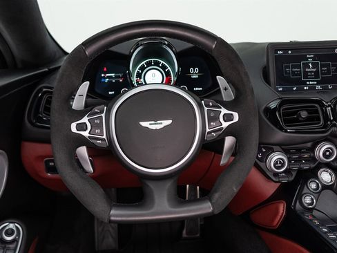 Used 2021 Aston Martin V8 Vantage Roadster RWD image 88
