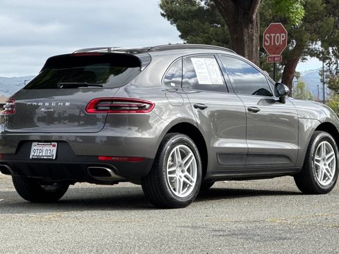 Used 2018 Porsche Macan AWD/4WD image 3