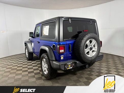 Used 2018 Jeep Wrangler Sport AWD/4WD image 4