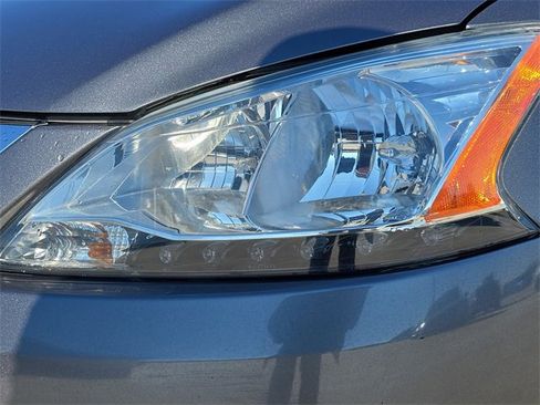 Used 2015 Nissan Sentra SV image 33