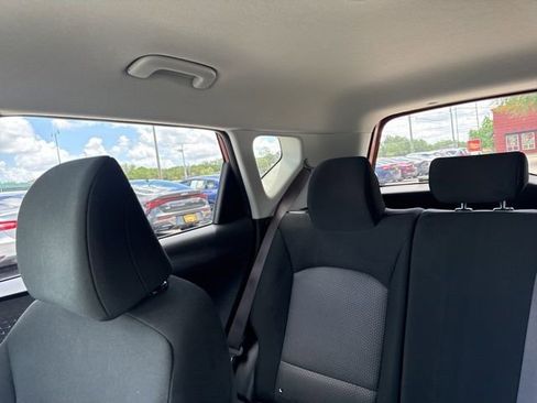 Used 2025 Kia Soul LX w/ LX Technology Package FWD image 30