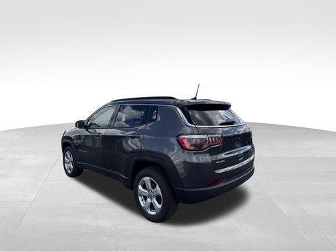 Used 2019 Jeep Compass Latitude AWD/4WD image 4