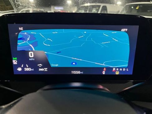 Used 2025 Chevrolet Traverse LT image 31