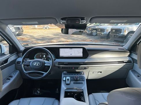 Used 2025 Hyundai Palisade SEL image 24