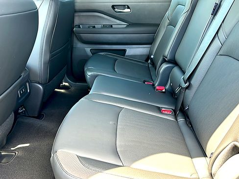 New 2026 Nissan Pathfinder SL w/ Cargo Package FWD image 15