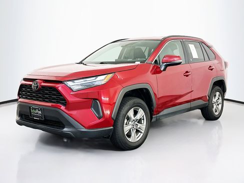 Used 2023 Toyota RAV4 XLE image 3