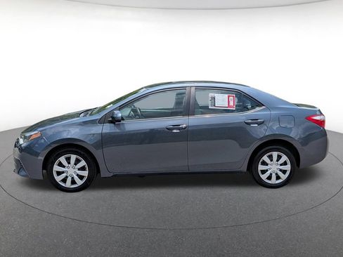 Used 2015 Toyota Corolla LE FWD image 2