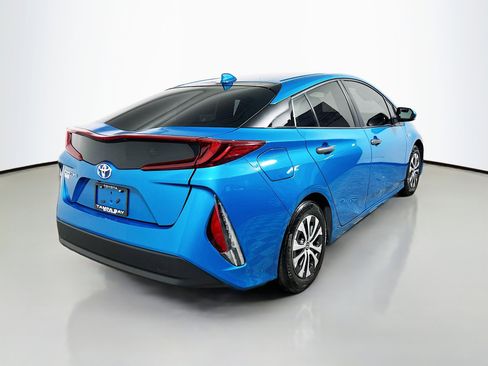 Used 2021 Toyota Prius Prime LE image 4
