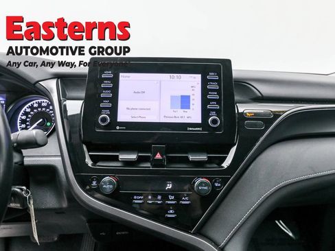 Used 2023 Toyota Camry SE image 12