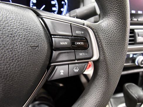 Certified 2018 Honda Accord LX image 17