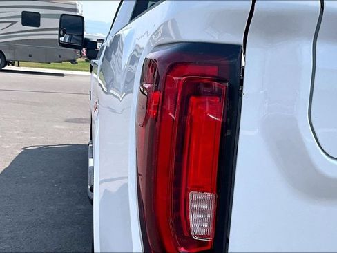 Used 2020 GMC Sierra 2500 Denali w/ Denali Ultimate Package AWD/4WD image 31