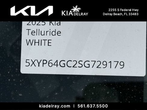 Certified 2025 Kia Telluride S FWD image 10