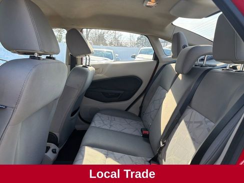 Used 2013 Ford Fiesta SE image 7