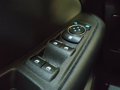 Used 2024 Ford Edge SEL image 27