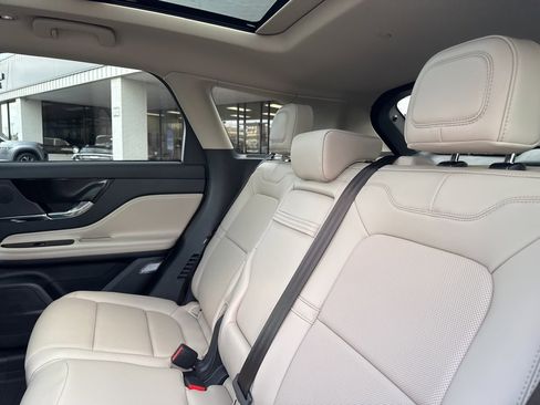 Used 2025 Lincoln Corsair Grand Touring w/ Jet Appearance Package image 40