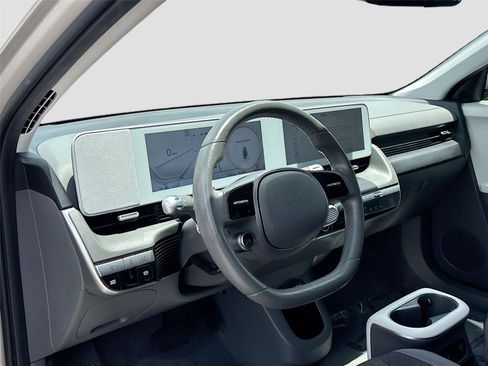 Used 2024 Hyundai Ioniq 5 SEL RWD image 9