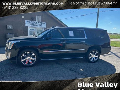 Used 2018 Cadillac Escalade ESV Premium Luxury image 1
