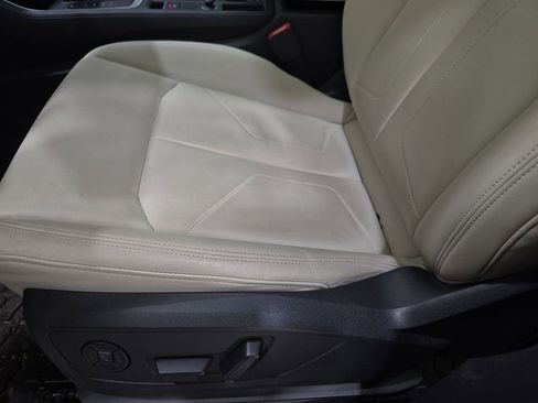 Used 2022 Audi Q3 2.0T Premium image 29