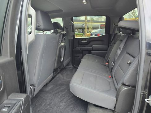 Used 2020 Chevrolet Silverado 1500 Custom w/ Custom Value Package image 17