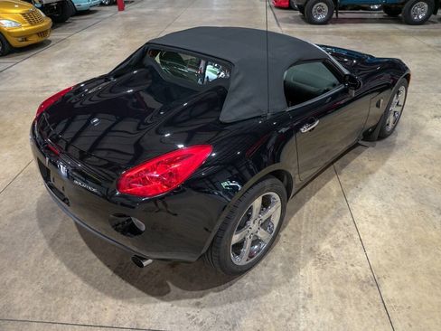Used 2006 Pontiac Solstice Convertible w/ Premium Package RWD image 31