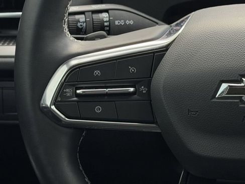 Certified 2025 Chevrolet Traverse LT w/ Midnight/Sport Edition image 12