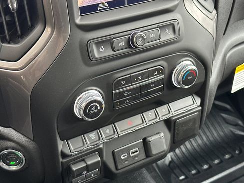 New 2026 GMC Sierra 2500 Pro RWD image 18