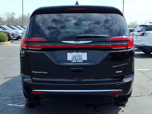 New 2026 Chrysler Pacifica Select image 23