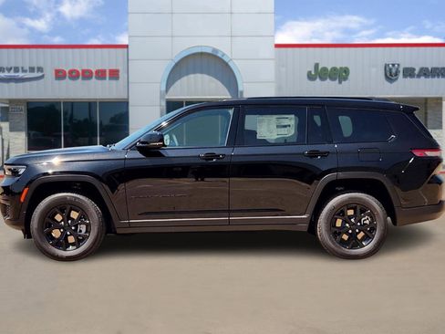 New 2025 Jeep Grand Cherokee L Altitude image 3