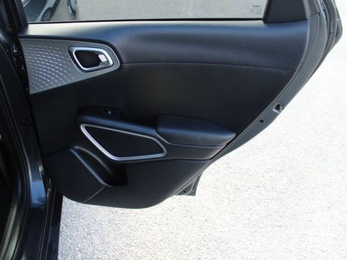 Used 2022 Kia Soul LX w/ Technology Package image 7