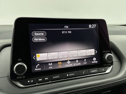 Used 2024 Nissan Rogue S image 16