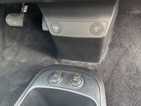 Used 2023 Kia EV6 Wind w/ Wind Technology Package AWD/4WD image 33