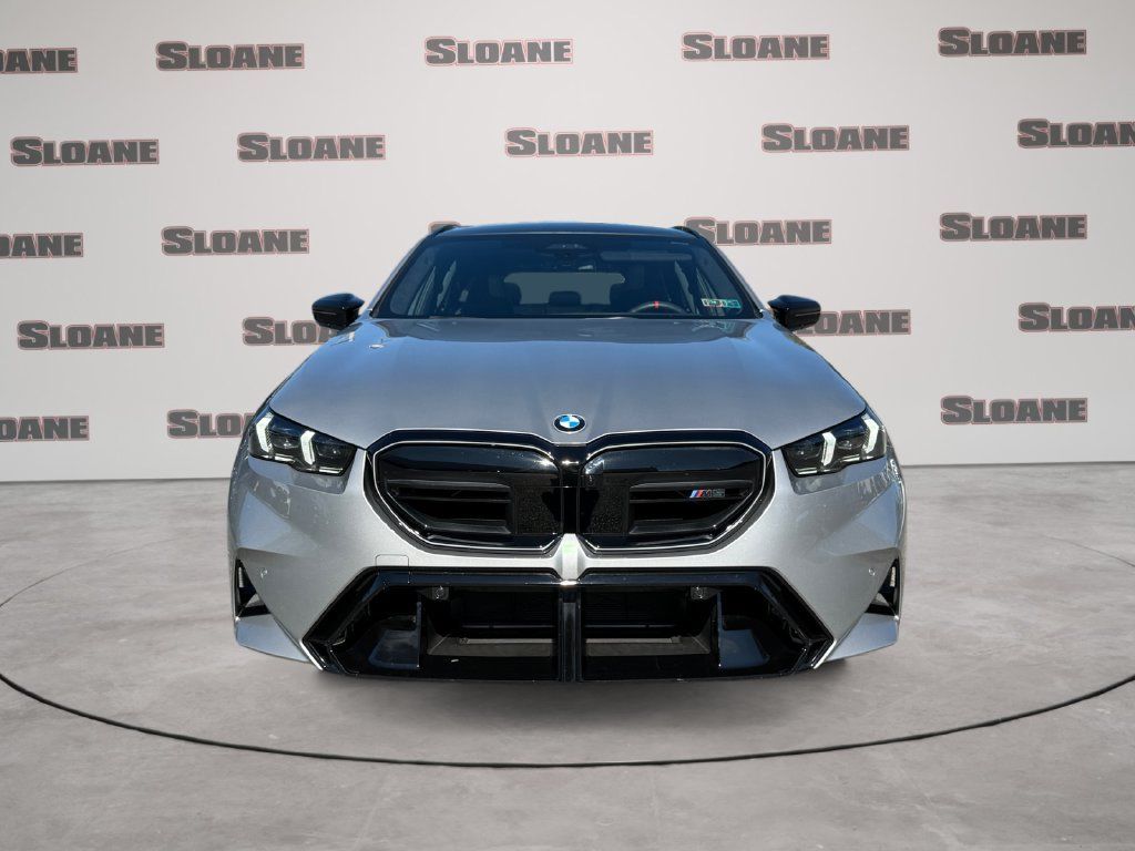 Used 2026 BMW M5 Touring AWD/4WD image 8