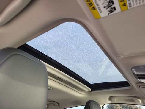 Certified 2025 Subaru Crosstrek 2.5i Limited w/ Crosstrek Mirror Package image 10