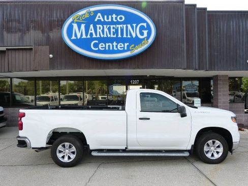 Used 2025 Chevrolet Silverado 1500 W/T RWD image 4