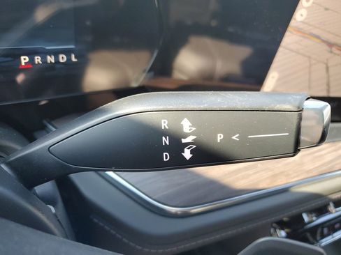 New 2026 Chevrolet Suburban LS image 25