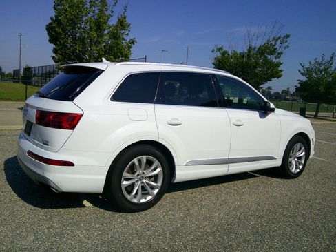 Used 2018 Audi Q7 3.0T Premium Plus w/ Premium Plus Package AWD/4WD image 13
