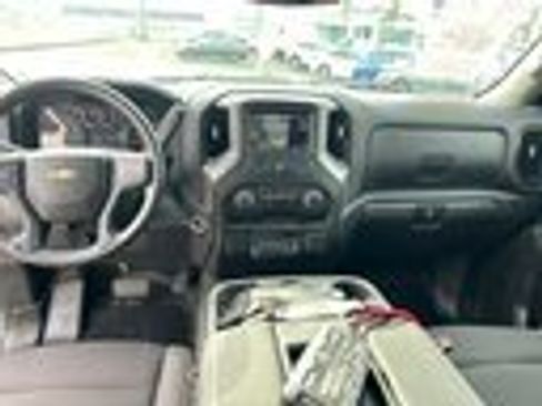 Used 2022 Chevrolet Silverado 1500 Custom image 16