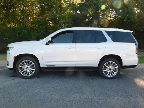 Used 2022 Cadillac Escalade Premium Luxury AWD/4WD image 9