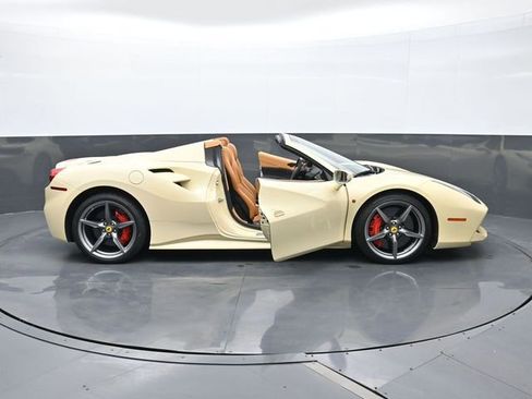 Used 2017 Ferrari 488 Spider RWD image 27