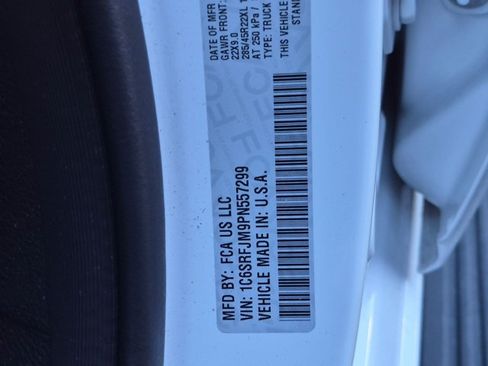 Used 2023 RAM 1500 Laramie AWD/4WD image 15