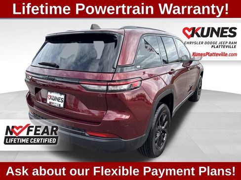 Used 2024 Jeep Grand Cherokee Altitude AWD/4WD image 4