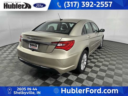 Used 2013 Chrysler 200 Touring FWD image 8