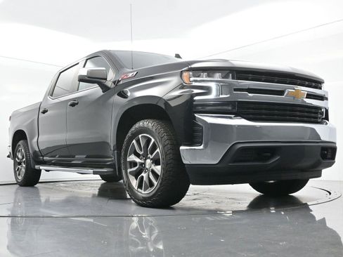 Used 2022 Chevrolet Silverado 1500 LT AWD/4WD image 43