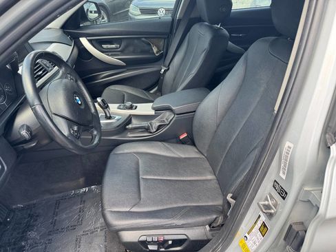 Used 2014 BMW 320i Sedan image 12