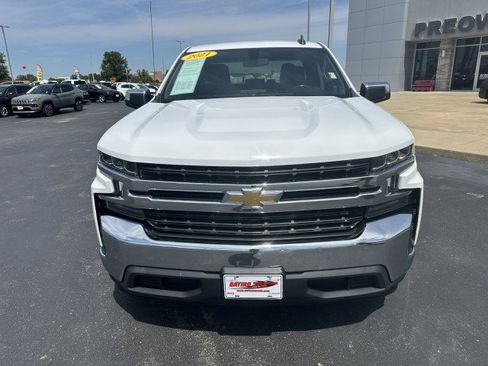 Used 2021 Chevrolet Silverado 1500 LT image 3