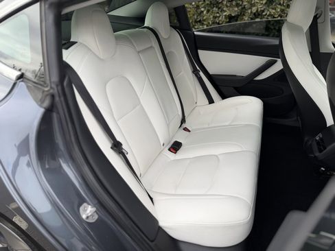 Used 2020 Tesla Model 3 Long Range image 39