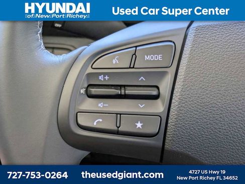 Used 2026 Hyundai Venue SEL FWD image 26